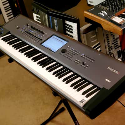 MUST SEE!!! KORG KRONOS X 73 FULLY INSPECTED/SERVICED AND IN AMAZING CONDITION!