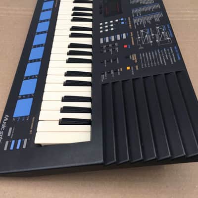 Yamaha PSS-680 Music Station Vintage FM Synthesizer Keyboard image 6
