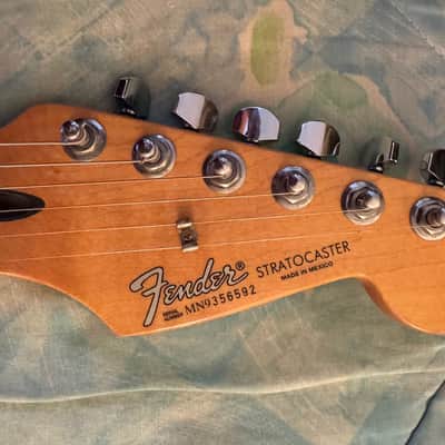 1999 FENDER Standard Stratocaster SSS - Rosewood, BLACK image 3