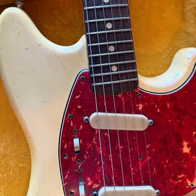 Fender Mustang Guitar with Rosewood Fretboard 1964 - 1969 - Olympic White image 3