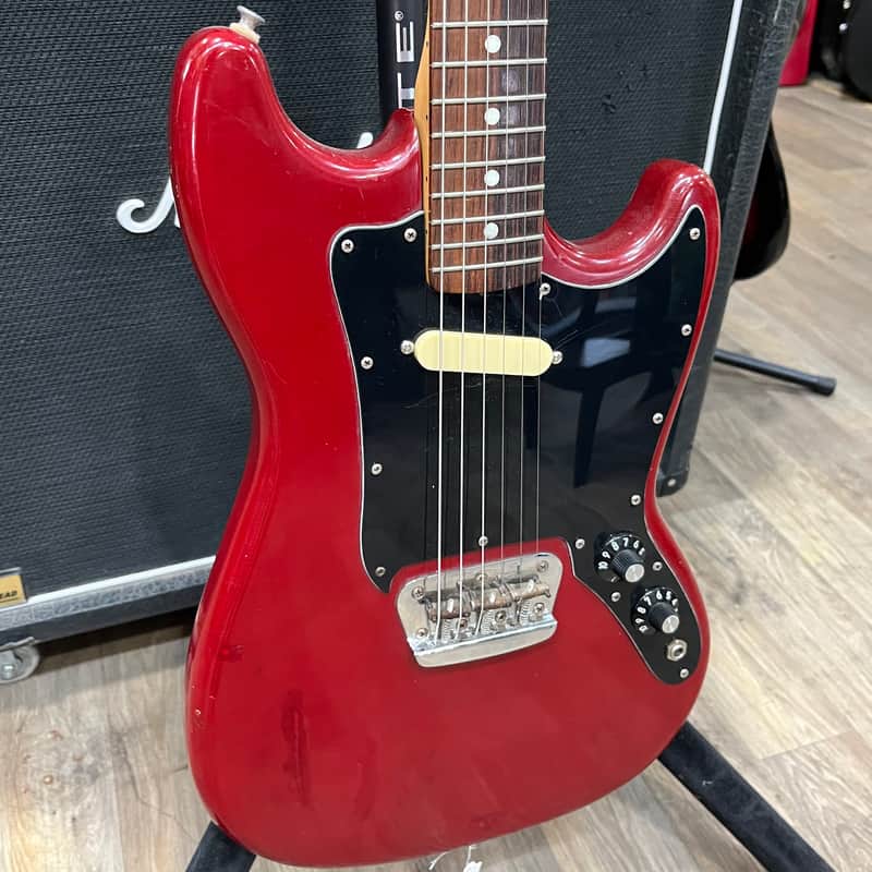 Fender Musicmaster with Rosewood Fretboard 1978 - Red image 1