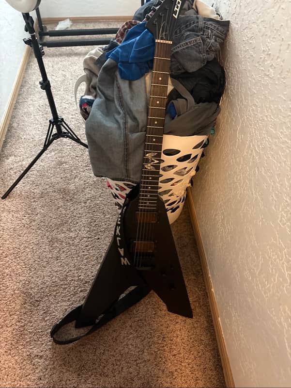 ESP LTD Vulture James Hetfield Signature 2016 - Present Black Satin
