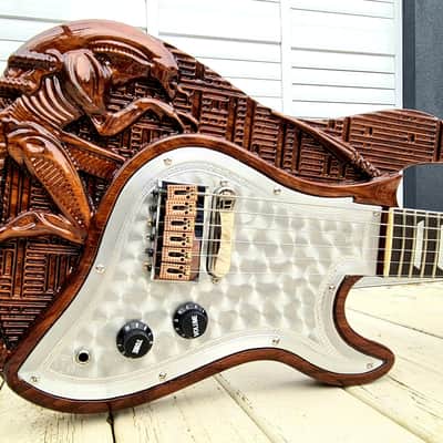 Alikat 3d CNC machined Alien Strat 2020 Tasmanian Oak, laquered image 6