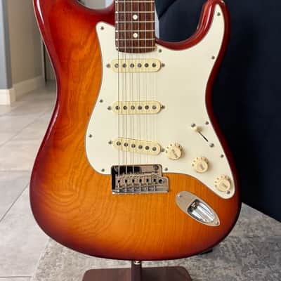 Fender American Professional Stratocaster with Rosewood Fretboard 2017 - 2019 - Sienna Sunburst image 2