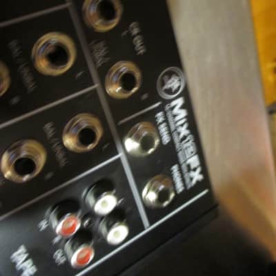 Mackie Mix12FX 12-Channel Compact Mixer with Effects 2015 - Present - Black image 6