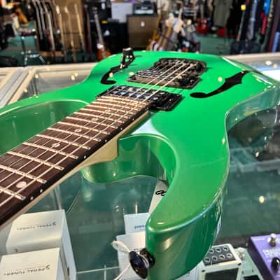 Ibanez Paul Gilbert Mike - Metallic Light Green image 10