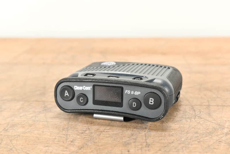 Clear-Com FSII-BP19-X4-US FreeSpeak II 1.9GHz Wireless Intercom Beltpack CG0060B image 1