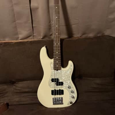 Fender Precision Bass American Deluxe with Rosewood Fretboard 1996 - Arctic White 50th Anniversary image 1