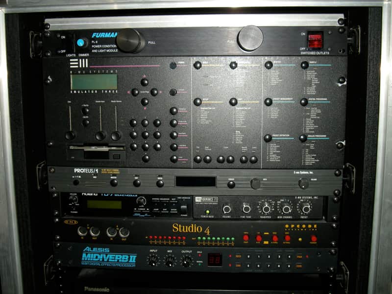E-MU Systems Emulator III Rackmount 16-Voice Sampler Workstation - Black image 1