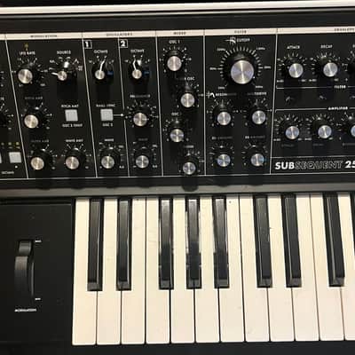 Moog Subsequent 25 Analog Synth 2020 - Present - Black