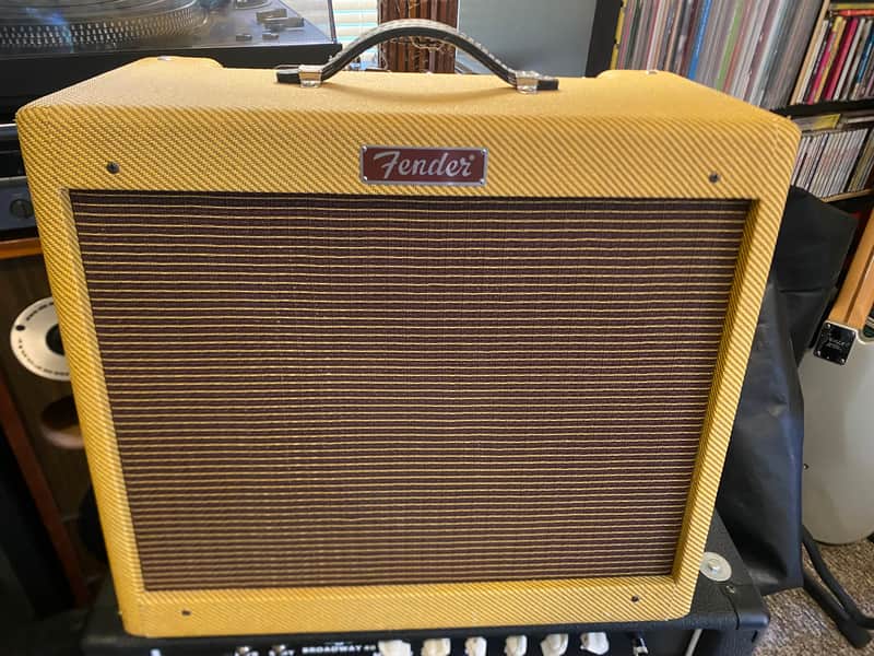 Fender Blues Junior Lacquered Tweed 15-Watt 1x12" Guitar Combo 2000's - LTD image 1