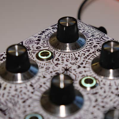 KRISCHER - M8 / analog polyphonic synth image 8