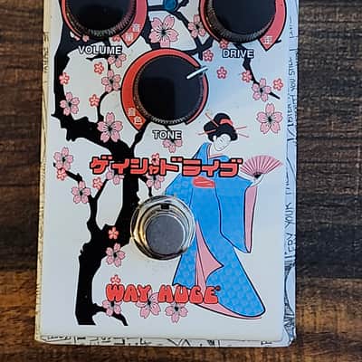 Way Huge WM32 Smalls Geisha Drive 2024 - White image 1