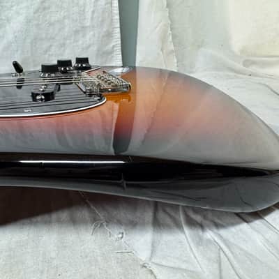 Fender American Standard Stratocaster Guitar with Case 2013 - 3-Color Sunburst / Maple neck image 19