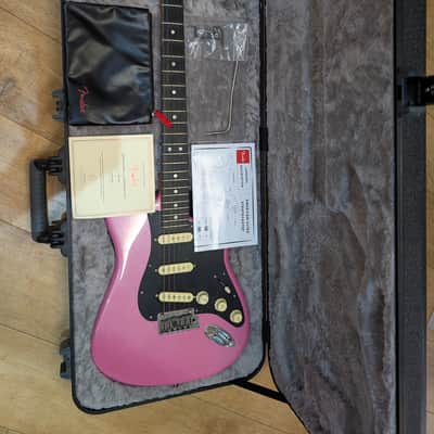 Fender American Ultra Stratocaster Limited Edition with Ebony Fretboard 2023 - Bubble Gum Metallic image 13