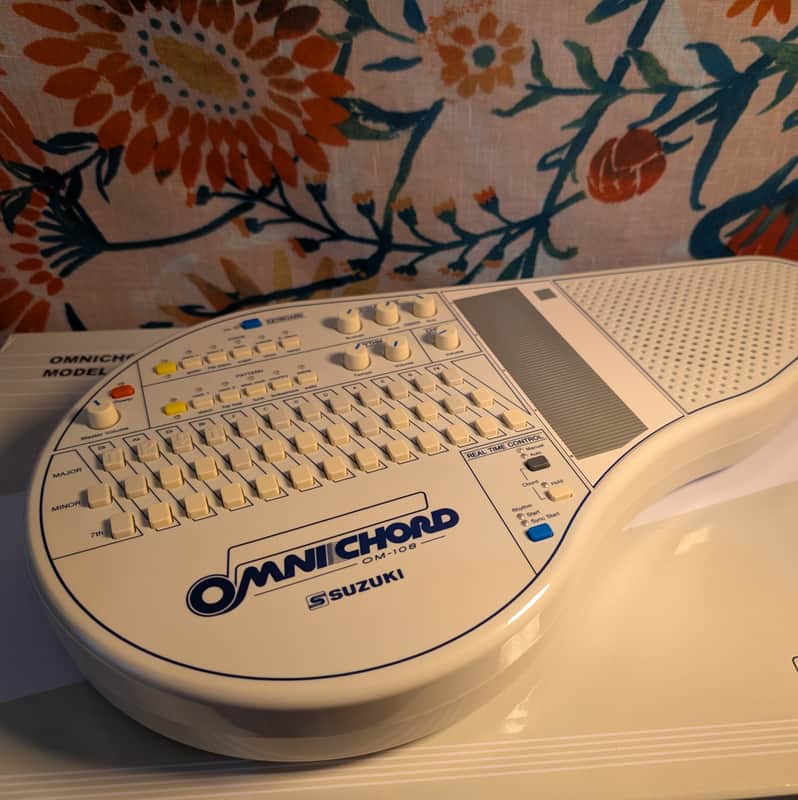 Suzuki OM-108 Omnichord Reissue 2024 - Present - White image 1