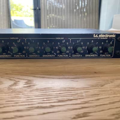 TC Electronic 1140 Preamp Equaliser image 3