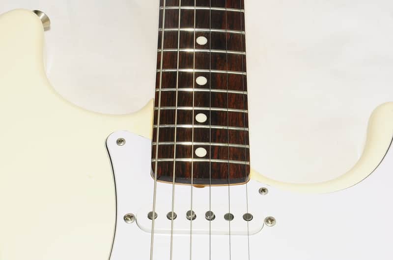 Excellent Fender Japan ST-38 Stratocaster Electric Guitar RefNo