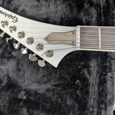 Epiphone Ed Tommy Thayer "white lighting" signature model image 4