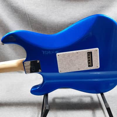 G&L U.S.A Fullerton Deluxe Legacy HB - Electric Blue image 7