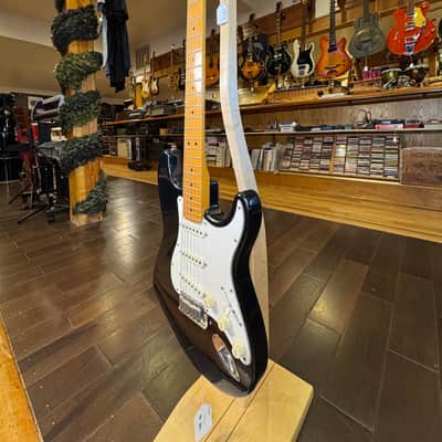 Fender Stratocaster image 4