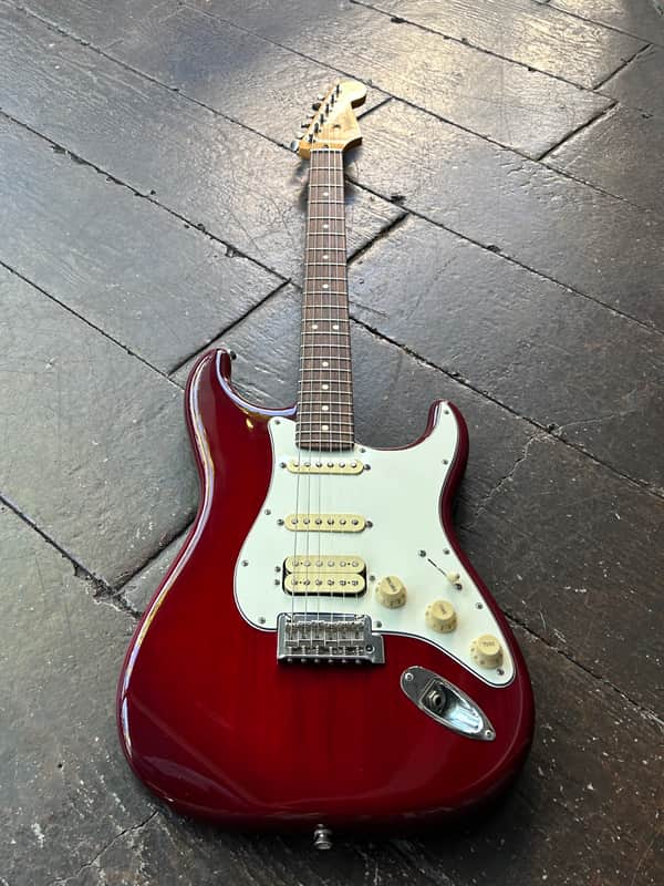 Fender Player II Stratocaster 2024 - Present - Transparent Cherry Burst image 1