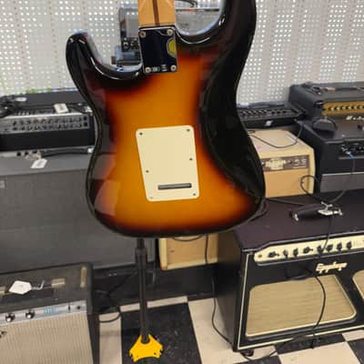 Fender MIM Standard Stratocaster with Rosewood Fretboard 2007 Brown Sunburst image 8