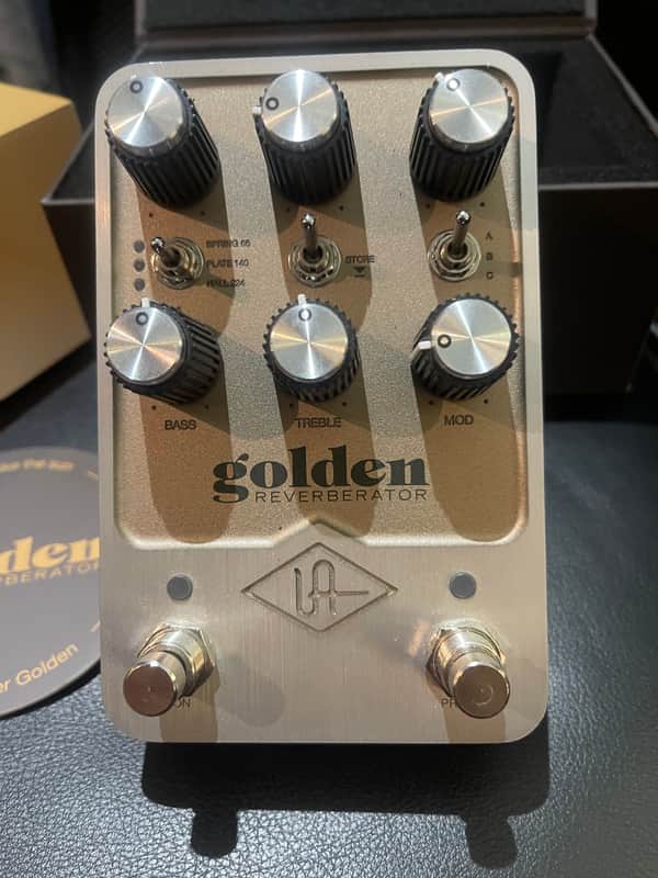 Universal Audio Universal Audio UAFX Golden Reverberator Pedal image 1