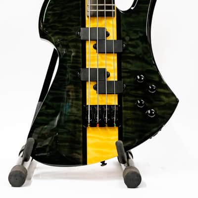 BC Rich Heritage Classic Mockingbird Bass with Gigbag - Quilted Black / Natural image 2