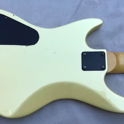 Guild Pilot 5-String Bass + OHSC image 9