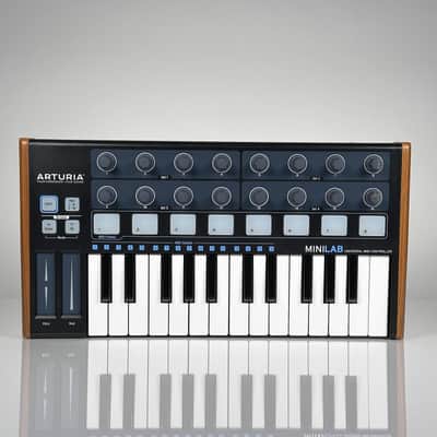 Arturia Minilab Universal MIDI Keyboard Controller Black image 2
