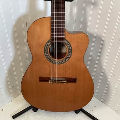 Alvarez AC65HCE with Cutaway and Electronics - Natural image 1