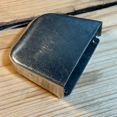 Guitar string retaining tailpiece and cover för japanese style guitars image 2