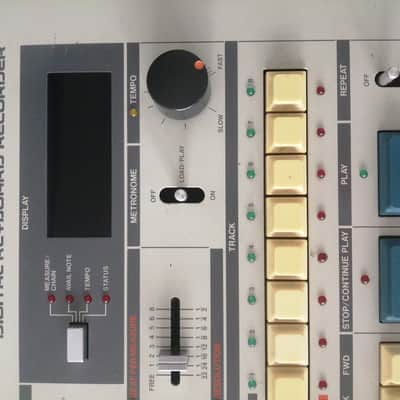 Roland MSQ-700 Multitrack Digital Keyboard Recorder 1984 - 1986 - Beige image 9