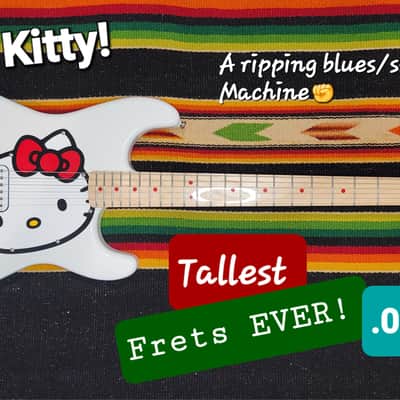 Squier Hello Kitty Stratocaster 2024 - 2025 - White image 2
