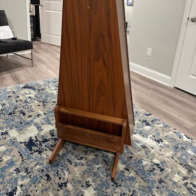 Acoustic Remedy ClimaCase - Triangle Floor Case with UV Filtering Glass 2015 - Walnut image 7