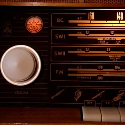 Grundig-Majestic 4095USA - AM/FM/SW Radio (1957) image 7