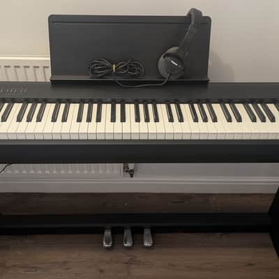 Roland FP-30X Inc Stand, pedals & Headphones