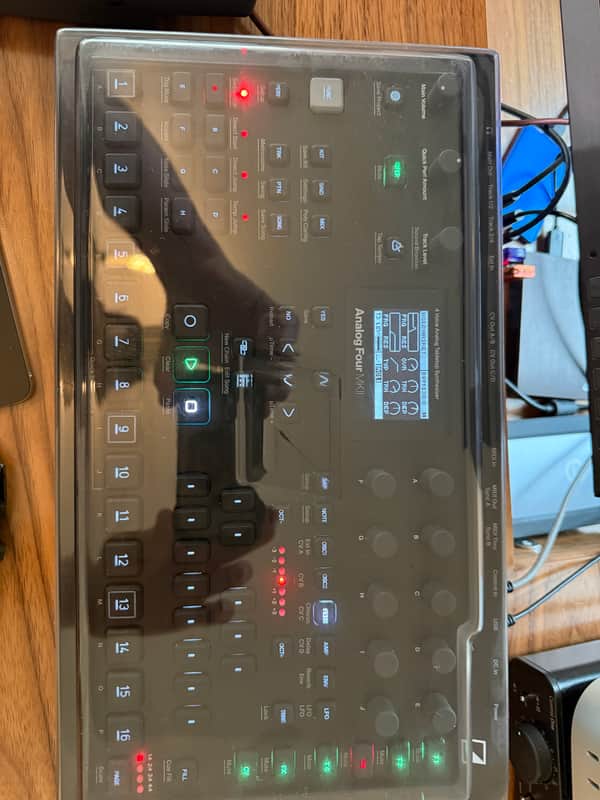 Elektron Analog Four MKII 4-Voice Tabletop Analog Synthesizer 2017 - Present - Grey image 1