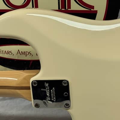 Fender American Standard Stratocaster Guitar with Case 2005 - Olympic White / Maple neck image 12