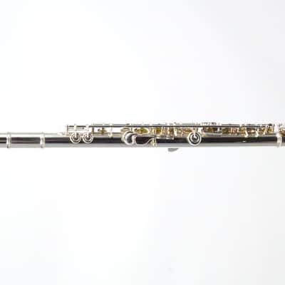 Yamaha Model YFL-462H Intermediate Flute SN K34319 EXCELLENT image 10