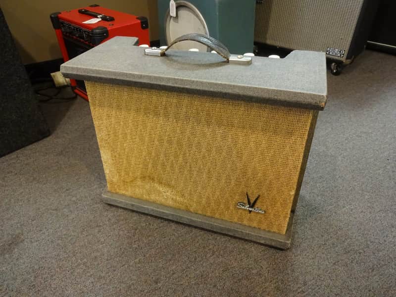 Silvertone Model 1432 10-Watt 1x12 Guitar Combo image 2
