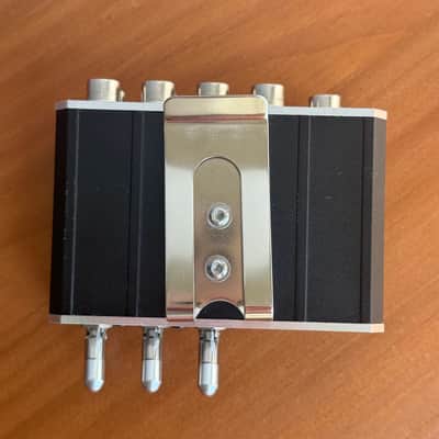 Audioroot eSmart BG-DU Power Distro image 5