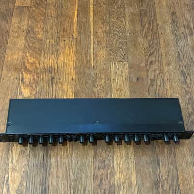 Alesis 3630 Dual-Channel Compressor / Limiter with Gate 1990s - Black image 4