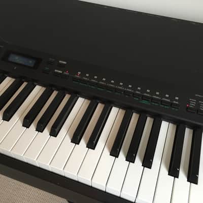 Yamaha P200 Electric Stage Piano / Digital Keyboard with stand and sustain pedal image 4