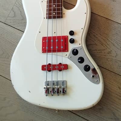 Warmoth licensed by Fender Berry Oakley Tractor Bass 2010s - White, Walbucker pickup, Wal2 preamp image 7