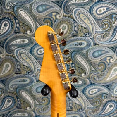 Fender Limited Edition American Vintage II 1957 Stratocaster White Blonde w/Tweed Hard Case image 4