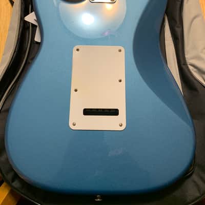 Squier Standard Fat Stratocaster Maple Fretboard 1998 MIM - Lake Placid Blue image 6
