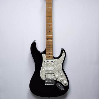 Samick Valley Arts Custom Pro Shop Stratocaster (Used) image 2