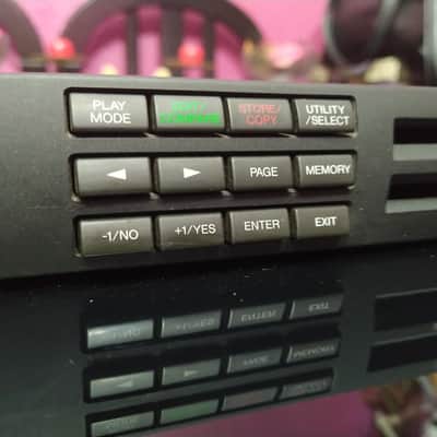 YAMAHA TG500 TONE GENERATOR 1990s ( SY85 AWM2 64 POLYPHONY ) RACK MODULE SYNTH image 5